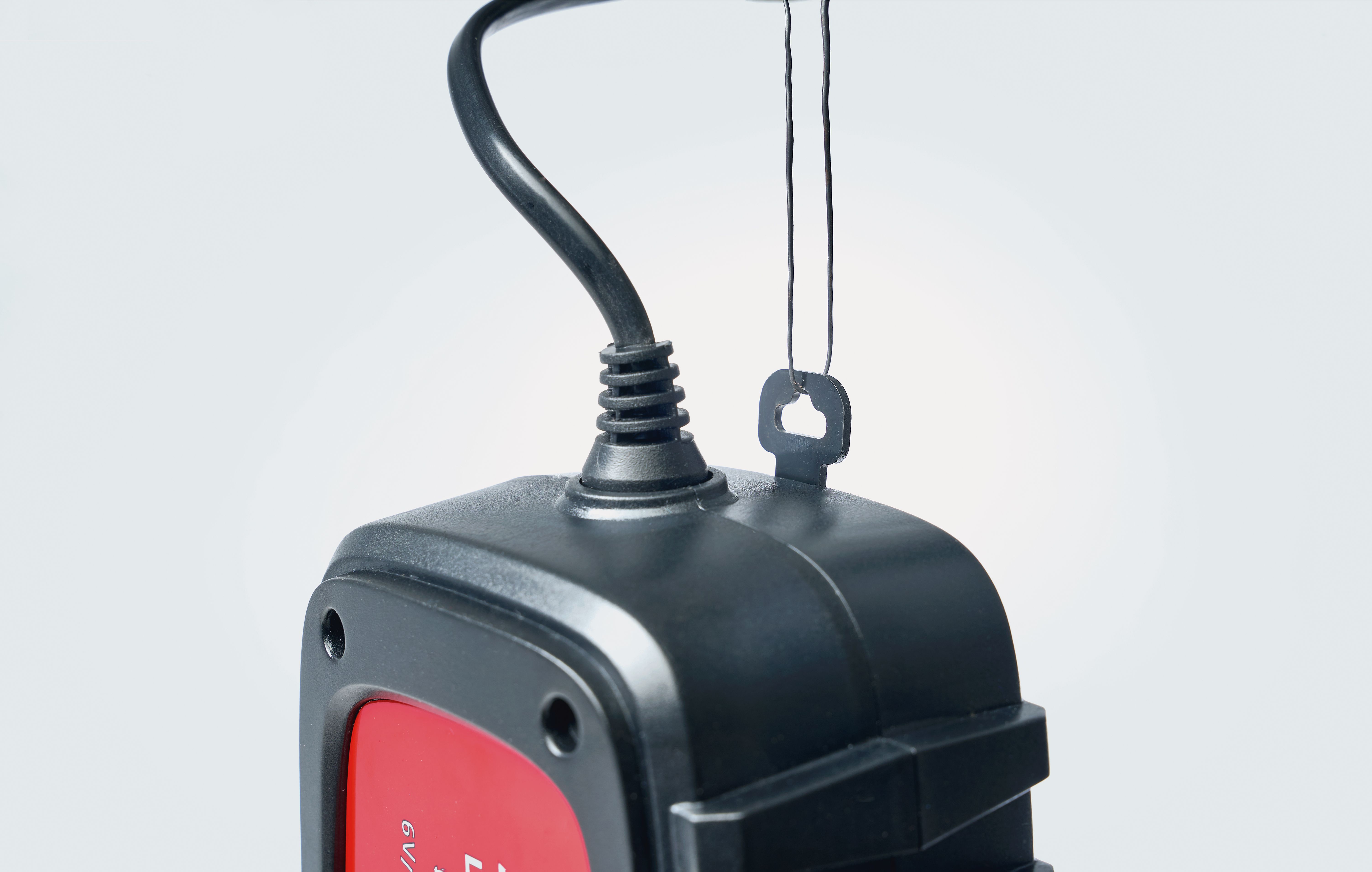 Vollautomatisches 9-stufiges Batterieladegerät für Auto & Motorrad 6,5A, 6/12 Volt 